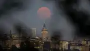İstanbul ve Ankara Gökyüzünde Çilek Dolunayı Görüntüsü