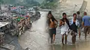 Nepal'de Sel Felaketinden Kurtulan Adam: "Mango Ağacı Hayatımı Kurtardı"