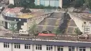 Çin'de Beş Katlı Binanın Üzerine İnşa Edilen Otoyol Şaşkınlık Yarattı