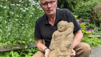 Vindolanda'da Arkeolojik Keşif: Askeri Kışla Zemininde Roma Dönemi Kabartması Bulundu