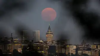 İstanbul ve Ankara Gökyüzünde Çilek Dolunayı Görüntüsü