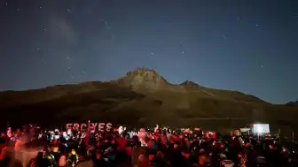 Perseid Meteor Yağmuru Ağustos 2026'da Gözlemlenecek: Türkiye'den İzlenebilir mi?