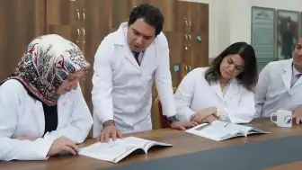 Öğretmen Önlükleri Yeni Eğitim Öğretim Yılında Zorunlu Hale Geliyor