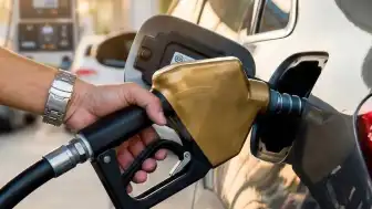 Otomotiv Uzmanları: Yüksek Oktanlı Benzin Sıradan Araçlarda Fayda Sağlamıyor