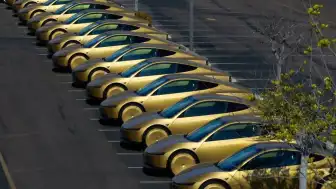 Tesla'nın Sürücüsüz Cybercab Modeli Tanıtıldı