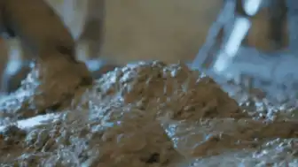 Hindistan'da Beton Üretiminde İnsan Dışkısından Elde Edilen Biyoçar Kullanımı Araştırılıyor