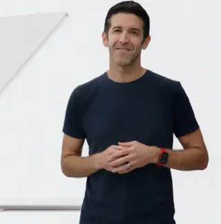 Apple'da CEO Değişikliği: John Ternus Dönemi Başlıyor