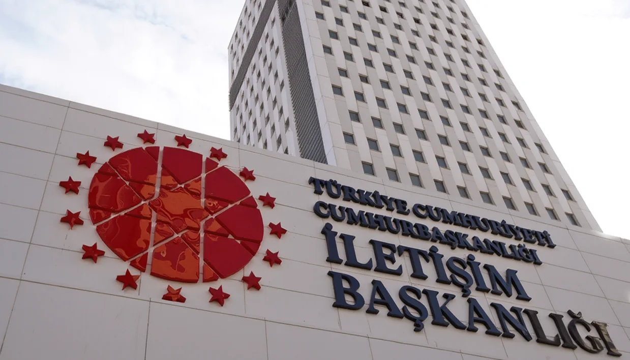 Kamu Kurumlarının İnternet Sitelerinde Yapay Zeka Dönüşümü Başladı